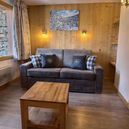 Apartment 3* Pour 4 Pers. Avec Balcon, Skis Aux Pieds, Proche Commerces Et Remontees Mecaniques - Fr-1-182-193 Les Allues