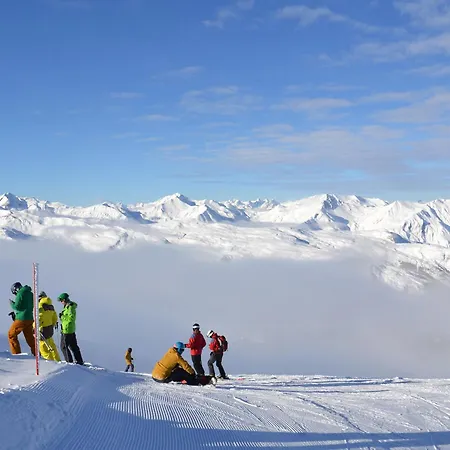 3* Pour 4 Pers. Avec Balcon, Skis Aux Pieds, Proche Commerces Et Remontees Mecaniques - Fr-1-182-193 Apartment
